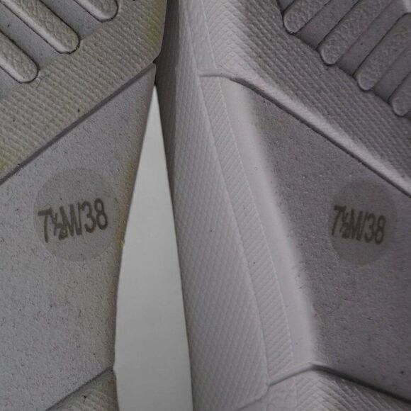 Jessica Simpson Silesta 4 Glitter Embellished Casual Sneakers Gold Women's 7.5M - Picture 9 of 12